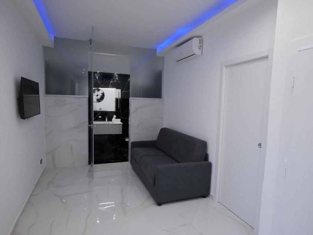 La Dimora Di Dominique Apartment Bari Luaran gambar