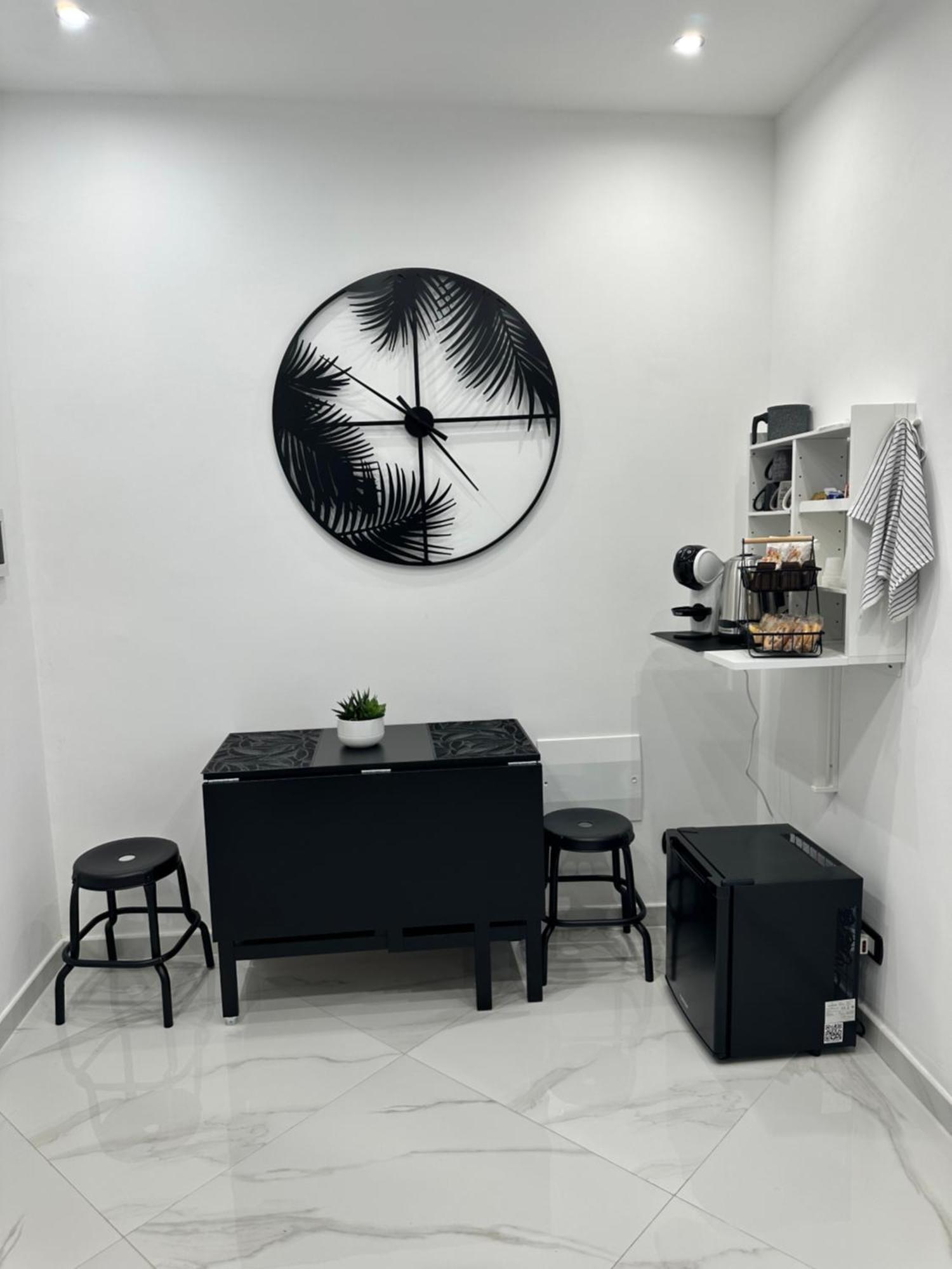 La Dimora Di Dominique Apartment Bari Luaran gambar